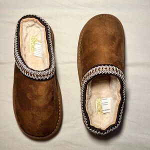 Crown Vintage Brown Slippers with Plush Lining